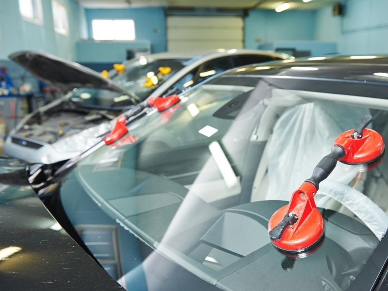 Taller de parabrisas Arizmendi - Instalación profesional de vidrios automotrices